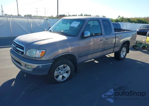 2002 Toyota Tundra Sr5 V8 z USA, uszkodzony, nr VIN 5TBRT34132S230448